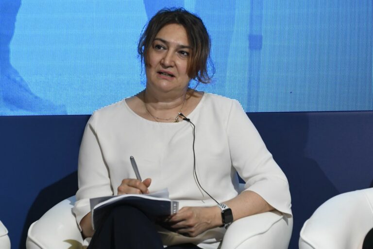 Infermieri scrivono alle Istituzioni: “Basta parole, passare ai fatti”