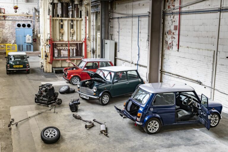 Ricaricabile e elettrizzante, la Mini classica sbarca nel futuro