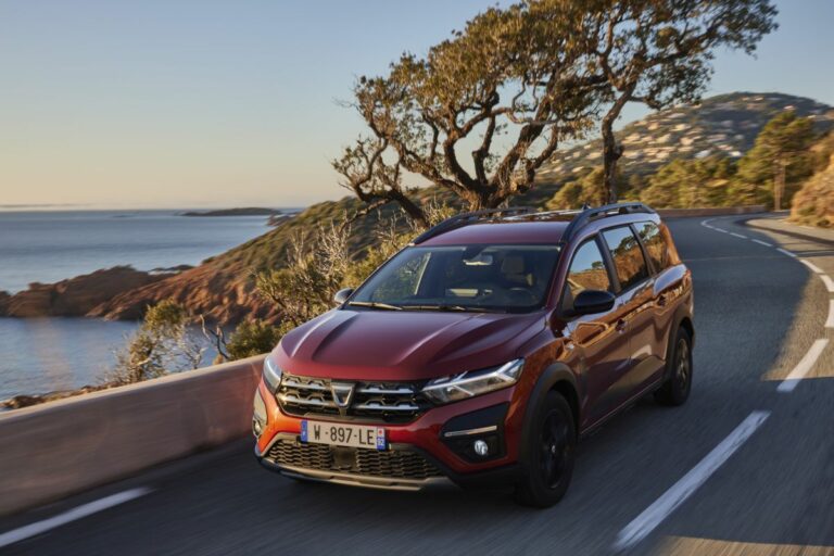 Nuovo Dacia Jogger, il modello familiare accessibile a tutti Nuovo Dacia Jogger, il modello familiare accessibile a tutti