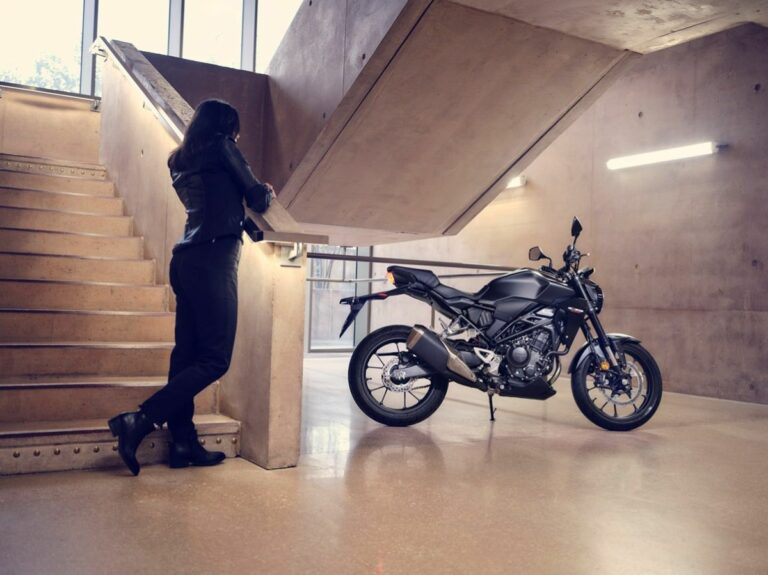 La CB300R torna a far parte della gamma Honda