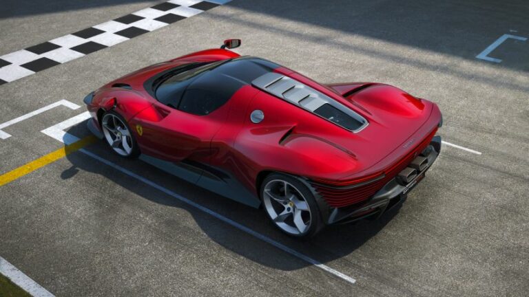 Ferrari, a Parigi Saytona SP3 premiata supercar più bella 2022