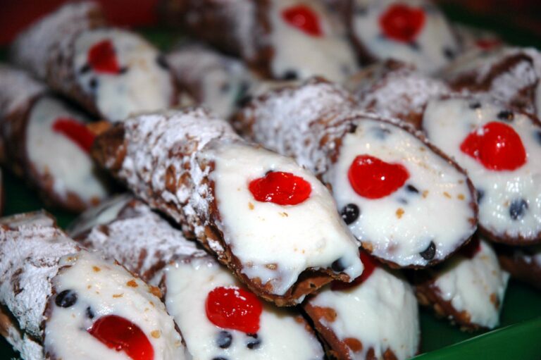 Cannolo, il dolce siciliano per eccellenza
