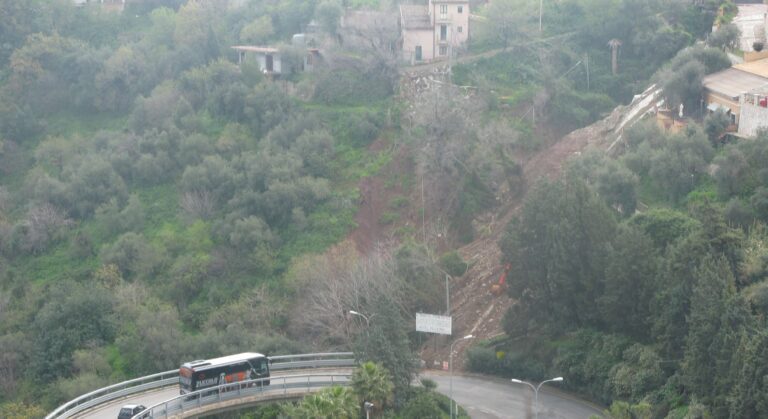 Lappio e la frana infinita: una vergogna da guinness dei primati