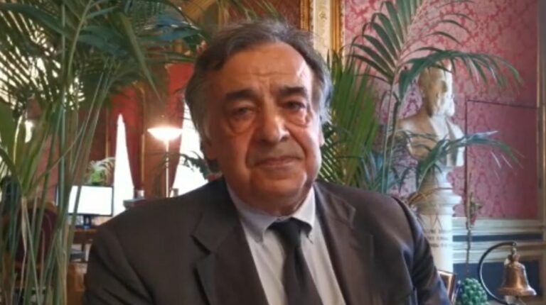 Palermo, incendio a MoltiVolti. Orlando: “Dolore e sconforto”