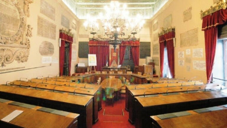 Comune di Palermo, corsa per approvare il piano di riequilibrio: previsto anche il raddoppio addizionale Irpef