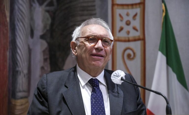 Scuola, Bianchi: “Elemento di sicurezza è la vaccinazione”
