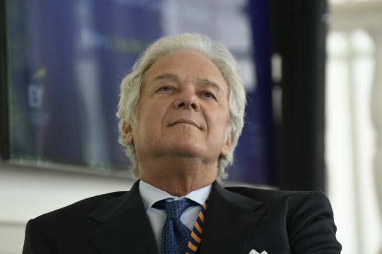 Intesa Sanpaolo, Salini: “Piano stimolo per il sistema produttivo”
