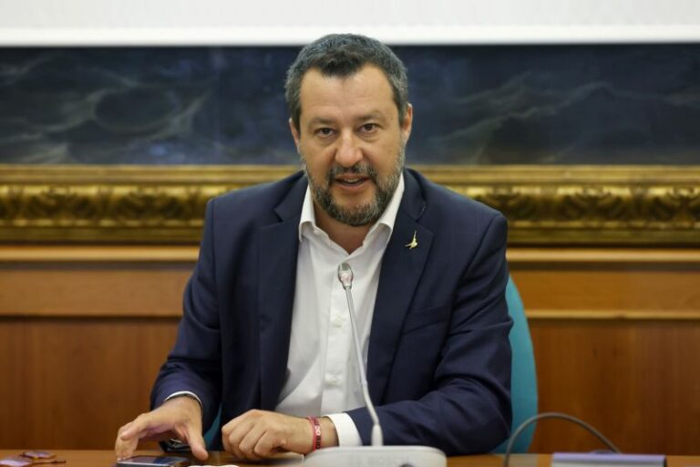 Centrodestra, Salvini: “Lavoro per unità, se divisi vincono altri”