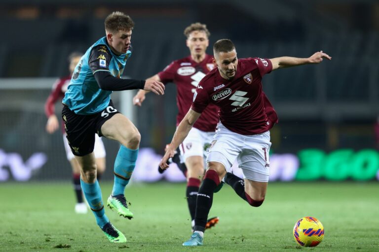 Brekalo illude il Torino, il Venezia rimonta e vince 2-1 Brekalo illude il Torino, il Venezia rimonta e vince 2-1