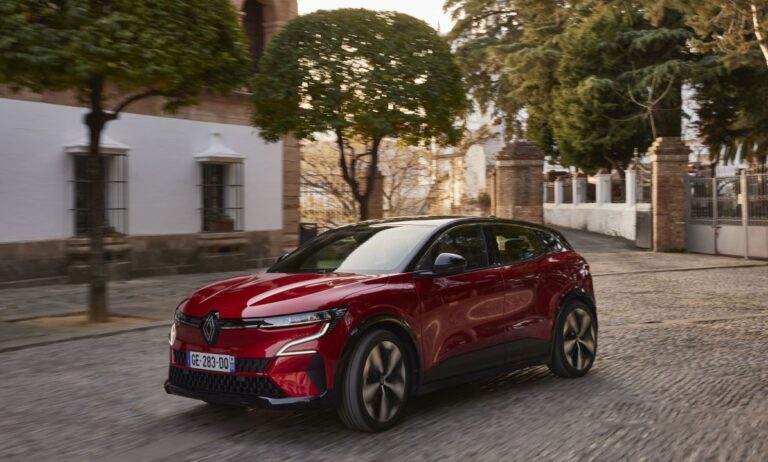 Megane E-Tech Electric porta la “Renaulution” dentro casa