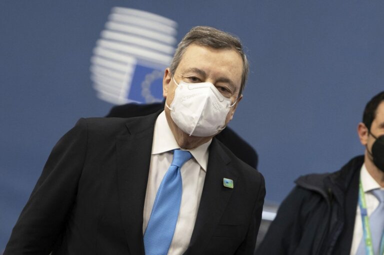 Ucraina, Draghi: “Serve dialogo, puntiamo a un incontro Zelensky-Putin”