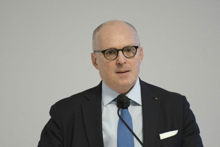 Covid, Ricciardi: “Quarta dose per medici e fragili”