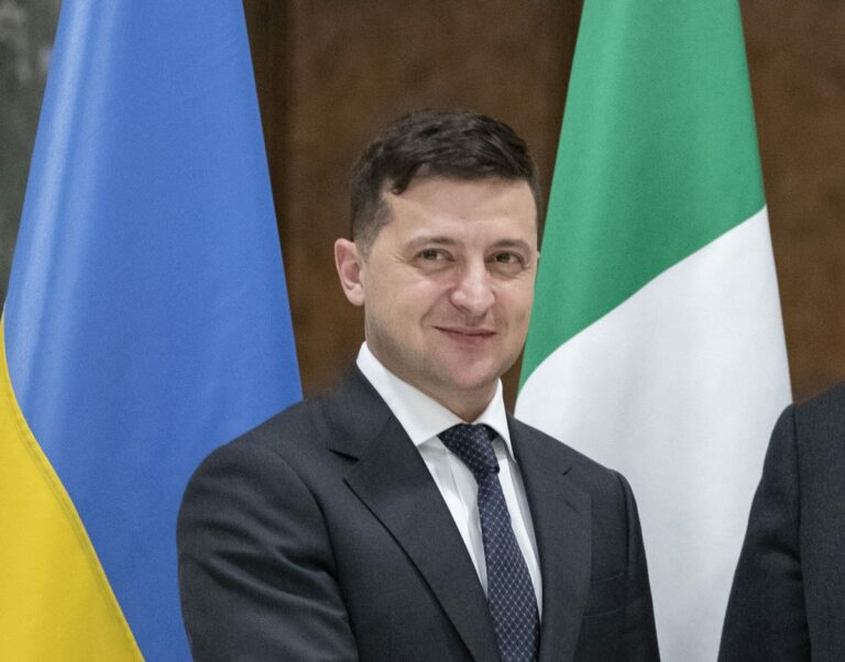 Ucraina, Zelensky: “Non abbiamo paura della Russia, non cediamo nulla” Ucraina, Zelensky: “Non abbiamo paura della Russia, non cediamo nulla”