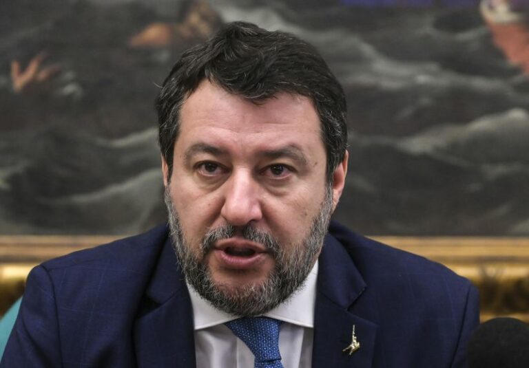 Ucraina, Salvini: “Sanzioni ultima opzione, lavorare per la pace”