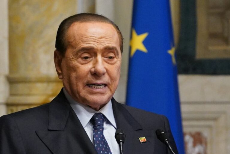 Governo, Berlusconi: “Forza Italia lo sosterrà con lealtà”