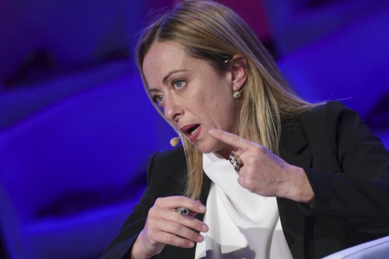 Governo, Meloni: “Vedo fibrillazioni, difficilmente andrà avanti”