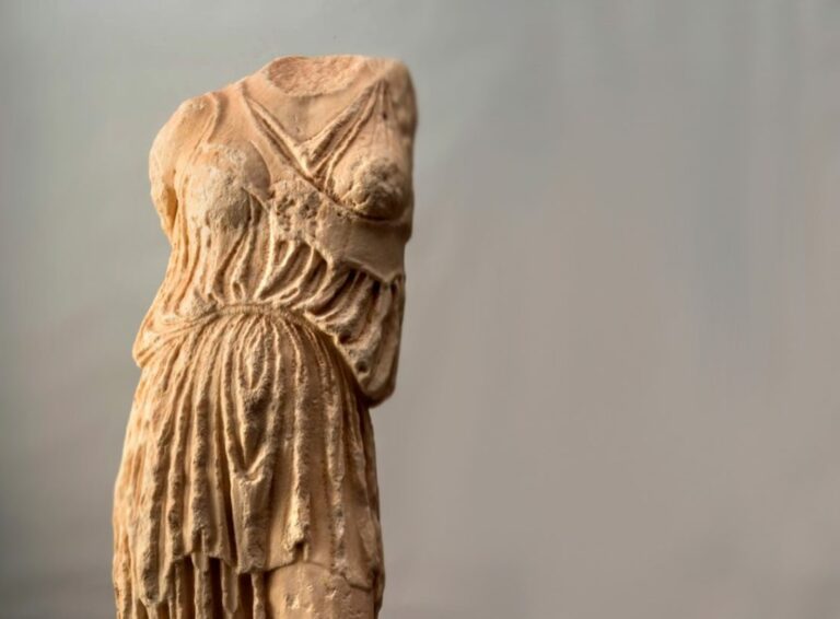 Palermo, dalla Grecia arriva la statua della dea Atena per i 4 anni del Salinas