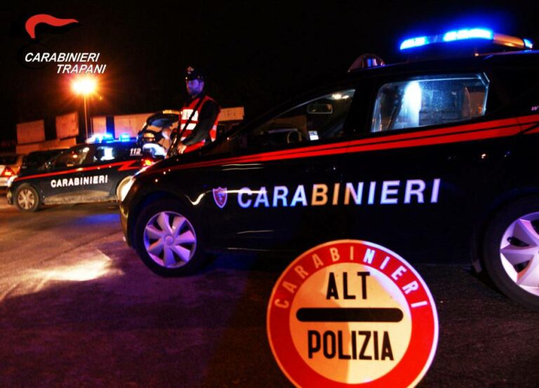 Custonaci, carabinieri intervengono per incidente ma auto risulta rubata: denunciato