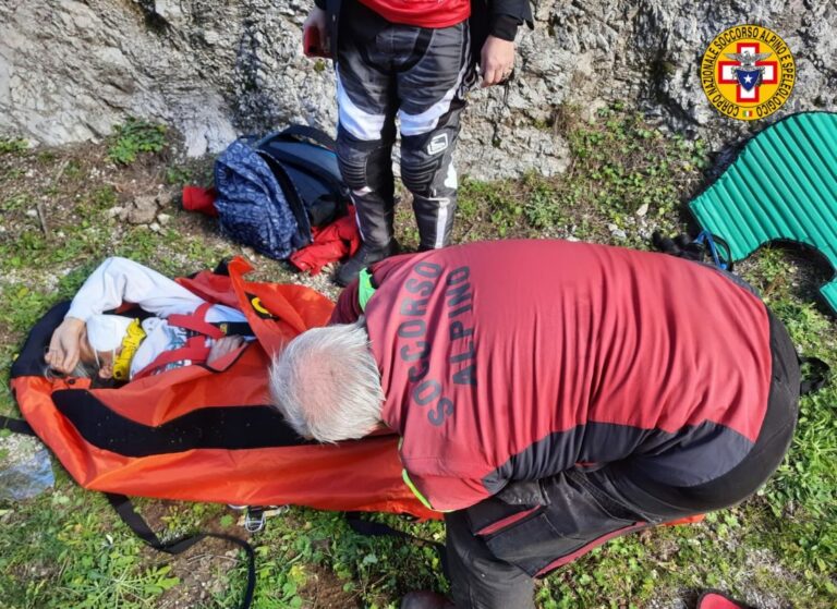 Monreale, intervento per una motociclista finita fuori strada a Valle Cuba CLICCA PER LE FOTO