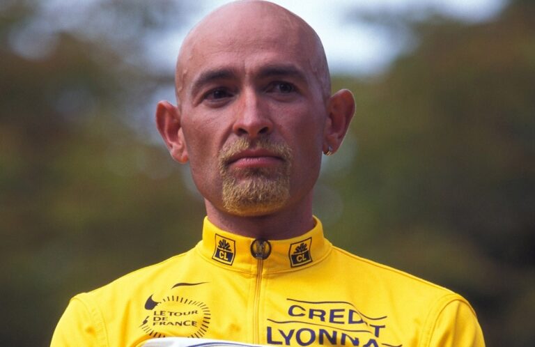 Caso Pantani: il giallo delle escort riapre tutto Caso Pantani: il giallo delle escort riapre tutto