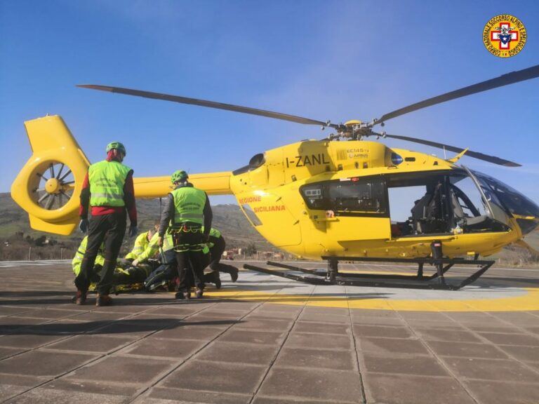 Operaio forestale si infortuna sul versante nord dell’Etna: l’intervento del Soccorso Alpino CLICCA PER LE FOTO