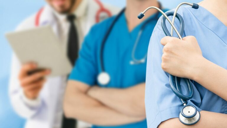Sanità, Lionti e Borrelli (Uil e UilTemp Sicilia): “Stabilizzare i precari co.co.co, sempre in prima linea contro il Covid”