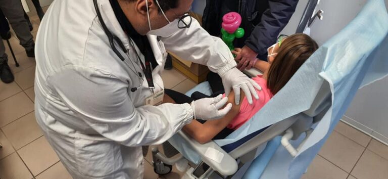 Vaccini, negli hub di Catania si punta sulla fascia 5-11 anni: proseguono anche le somministrazioni al Maas