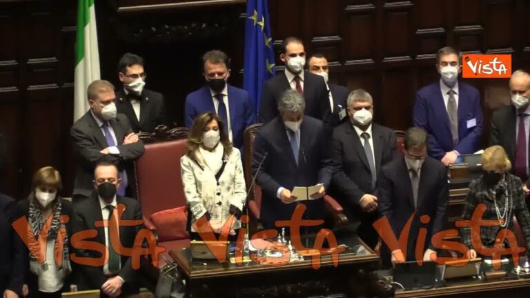Con 759 voti parte il Mattarella bis, l’annuncio di Fico nell’aula della Camera