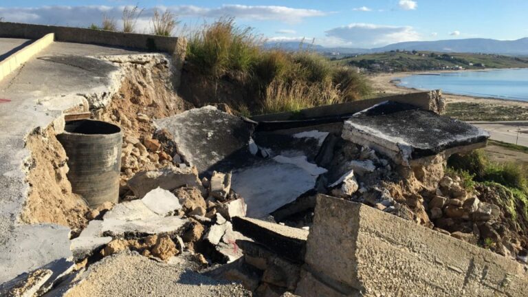 Frana di Porto Palo a Menfi: via libera ai lavori di messa in sicurezza per proteggere la torre