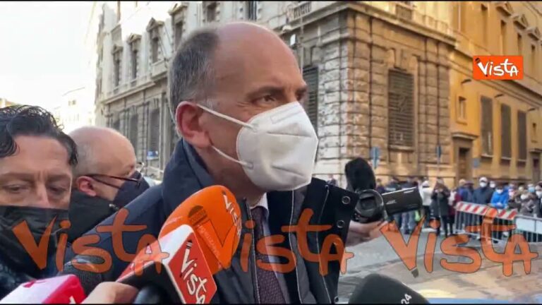 Mattarella al Quirinale, Letta: “Molto soddisfatto, ma segno di profonda crisi politica”