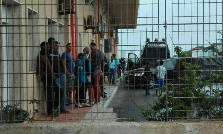 Trasferiti 57 migranti a Porto Empedocle, hotspot di Lampedusa quasi svuotato