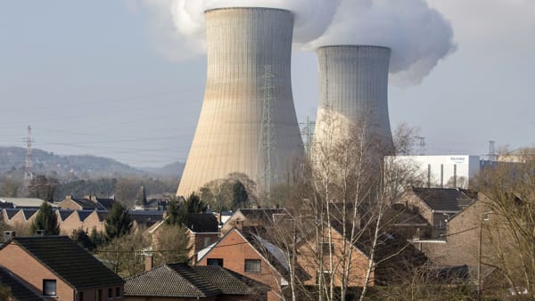 Energia, la Commissione Ue include il nucleare tra le fonti green