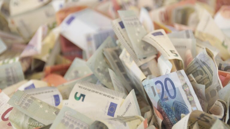 Cartelle e prestiti: in arrivo il rinvio scadenze Cartelle e prestiti: in arrivo il rinvio scadenze