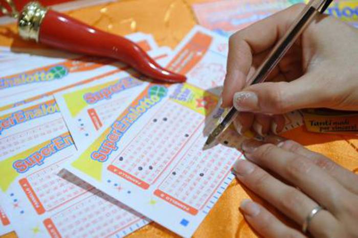 Superenalotto: a Siracusa centrato “5” da oltre 68 mila euro