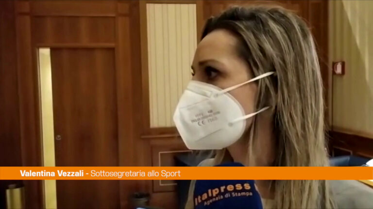 Vezzali: “Da sabato potremmo tornare al 75% della capienza negli stadi”