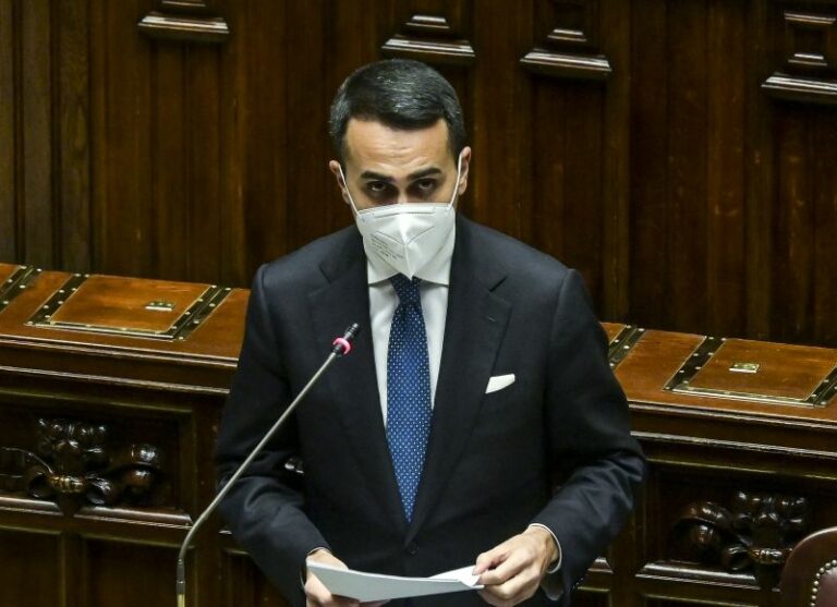 Ucraina, Di Maio”: L’Italia non sta entrando in guerra, lavoriamo per pace”