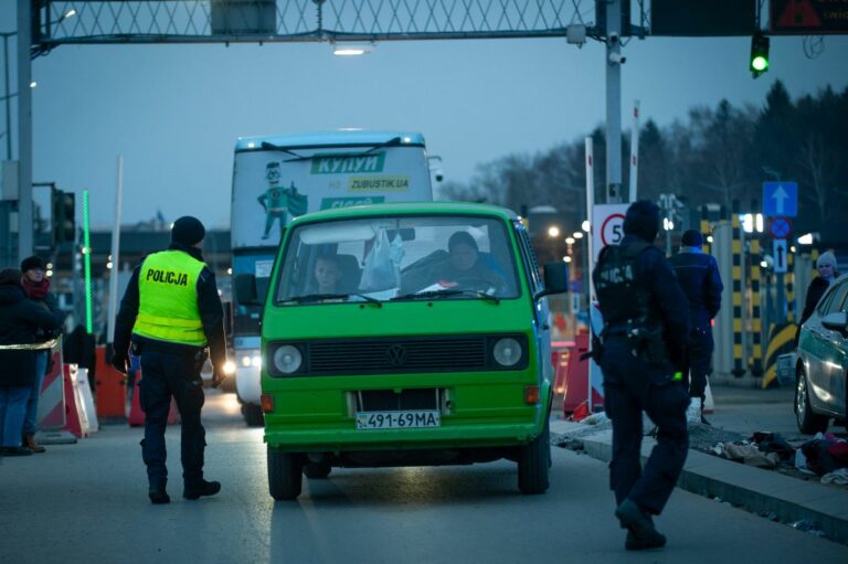 Ucraina, Vereshchuk: “Senza corridoi bloccati 2mila studenti stranieri”