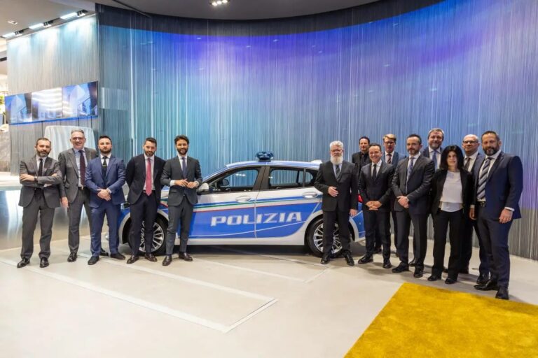 Bmw Group presenta i veicoli per le forze dell’ordine
