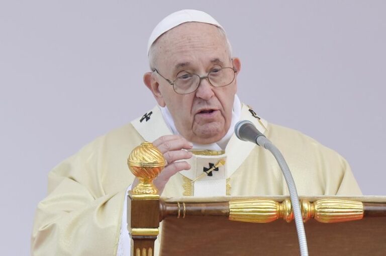 Ucraina, Papa: “Attori cessino guerra ripugnante, è sacrilego”
