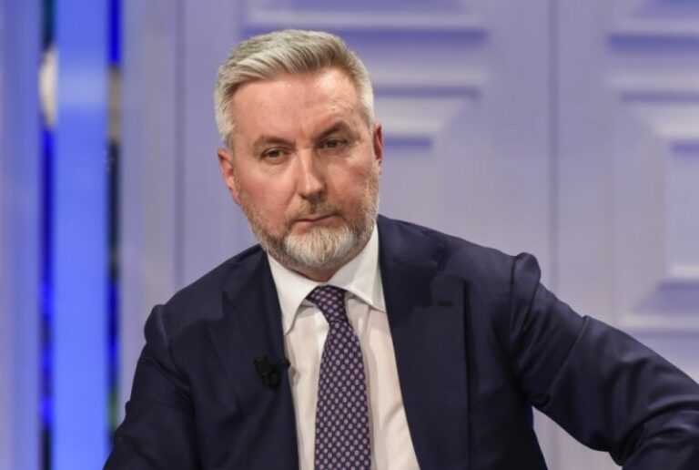 Guerini: “Attenti all’escalation del conflitto, riaprire il dialogo”