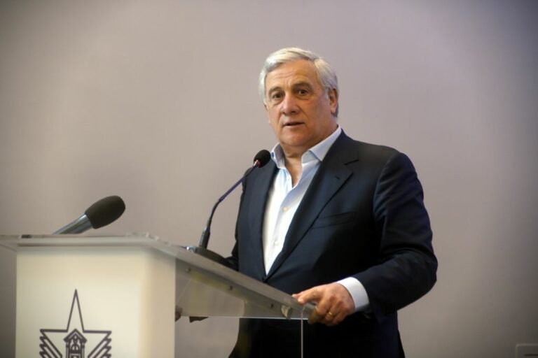 Ucraina, Tajani: “Contrari alla no fly zone, evitare escalation”