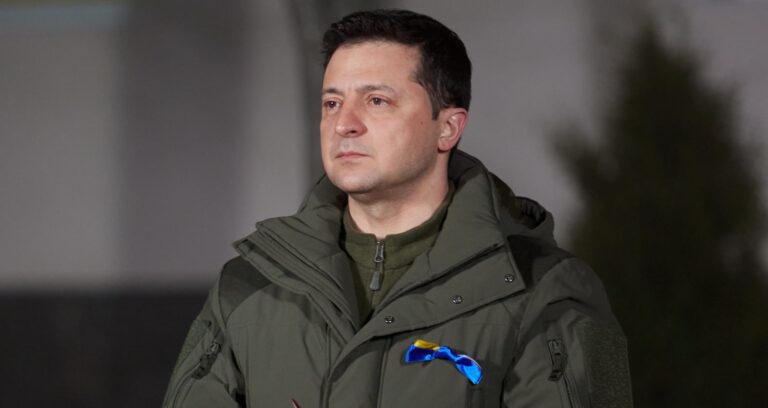 Zelensky: “Parliamo con Putin o ci sarà la Terza guerra mondiale”