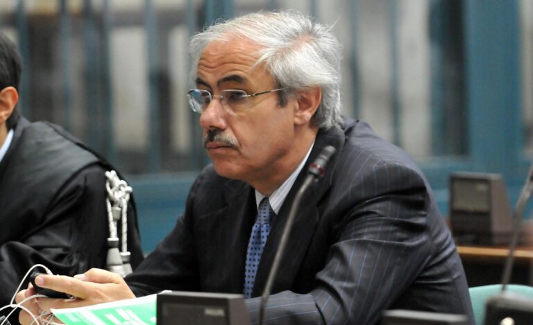 Sindaco a Catania o “regista” a Palermo: Raffaele Lombardo è tornato