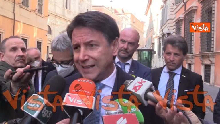 Caro energia, Conte: “Recuperare risorse da extra-profitti”