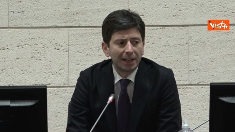 Covid, Speranza: “Fase diversa ma non è finita”