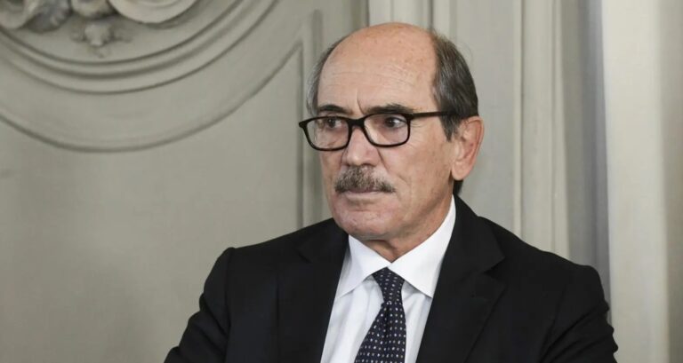Cafiero De Raho: “Mafia pronta a fare affari sfruttando la guerra” Cafiero De Raho: “Mafia pronta a fare affari sfruttando la guerra”