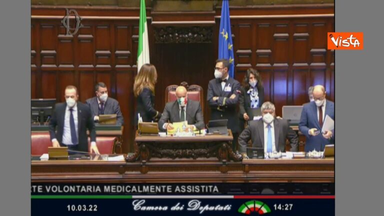 Fine vita, con 253 voti favorevoli primo sì della Camera