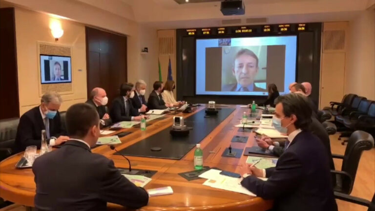 Ucraina, dalla Farnesina l’applauso all’ambasciatore Zazo