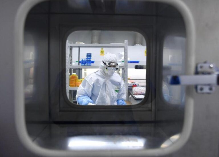 OMS ALL’UCRAINA: “DISTRUGGERE VIRUS DEI LABORATORI PER EVITARE WUHAN 2”