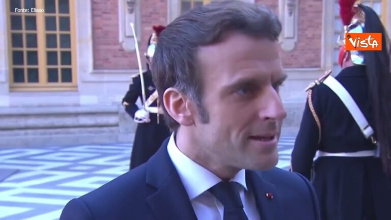 Macron: “Inviare segnale forte agli ucraini” Macron: “Inviare segnale forte agli ucraini”